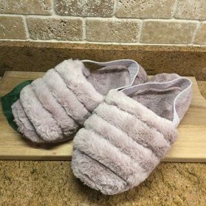 New Ariana Grande Slippers - 7/8